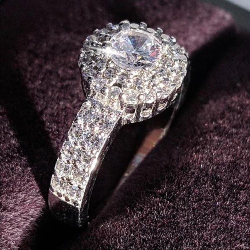 NEW 925 STERLING SILVER DIAMOND HALO RING, CUTE RING, SHINY RING. - Picture 2 of 6